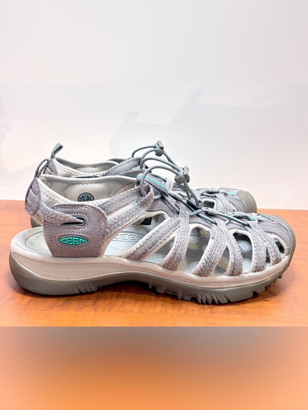 KEEN Whisper Women’s Water Sandals Medium Grey Peacock Green Size 9.5